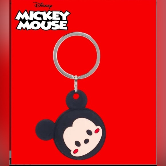 Airtag case Mickey Mouse cartoon fashion teens/ kids silicone case - Picture 1 of 1